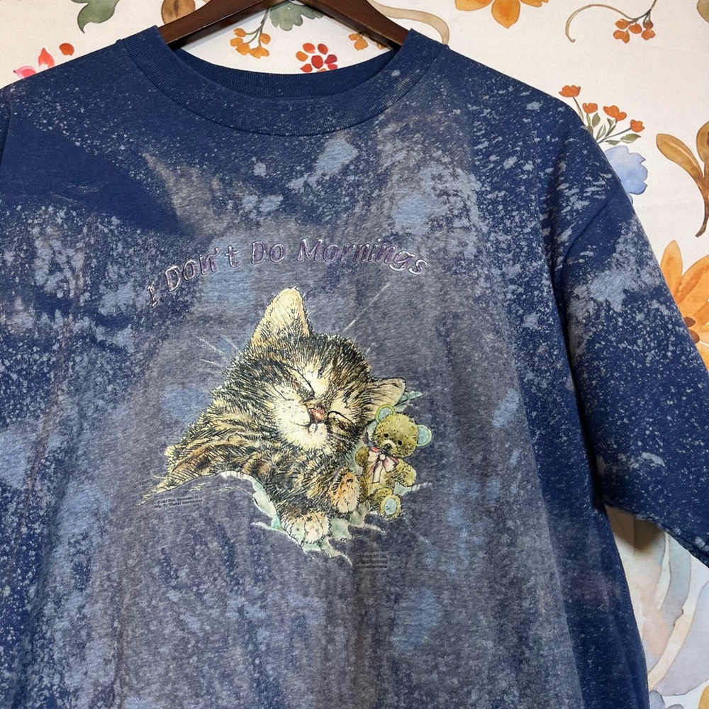 “I Don’t Do Mornings” Sleepy Kitten Bleach Dye Grunge Blue Casual Women’s L Tee